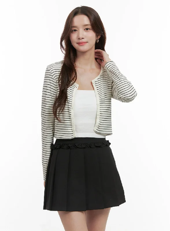 Sporting - event cardigan for a casual - sporty look -Button-Up Striped Crop Cardigan OO421