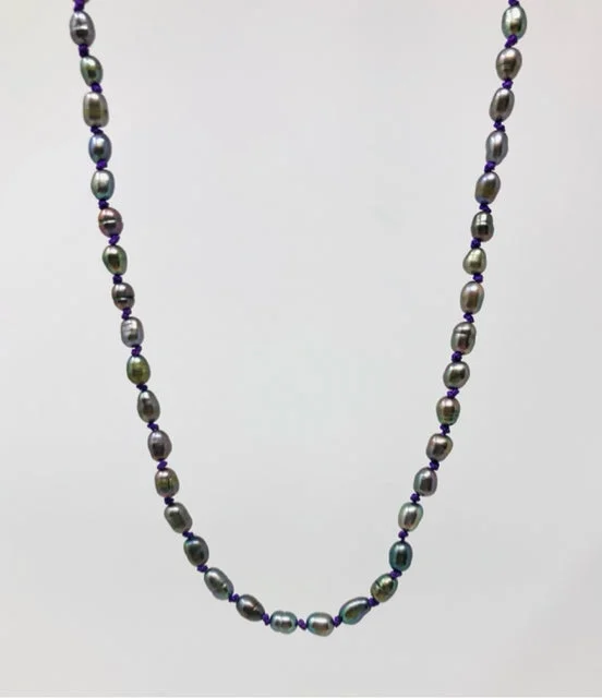 Best necklaces and pendants with crystal accents for a sparkling and elegant style-Green Sead Pearl Necklace