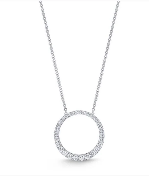 Elegant necklaces and pendants with onyx stones for a sleek, polished look-Memoire-Memoire Circle Necklace With Diamonds