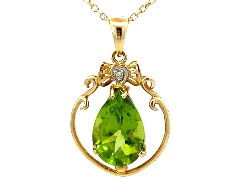 Best necklaces and pendants with vintage lockets for a nostalgic, sentimental look-Peridot Diamond Solid 14K Yellow Gold Pendant Necklace