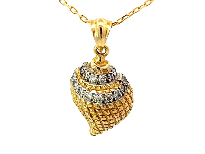 Best necklaces and pendants with butterfly wings for a delicate, graceful style-Solid Gold Diamond Seashell Pendant Necklace